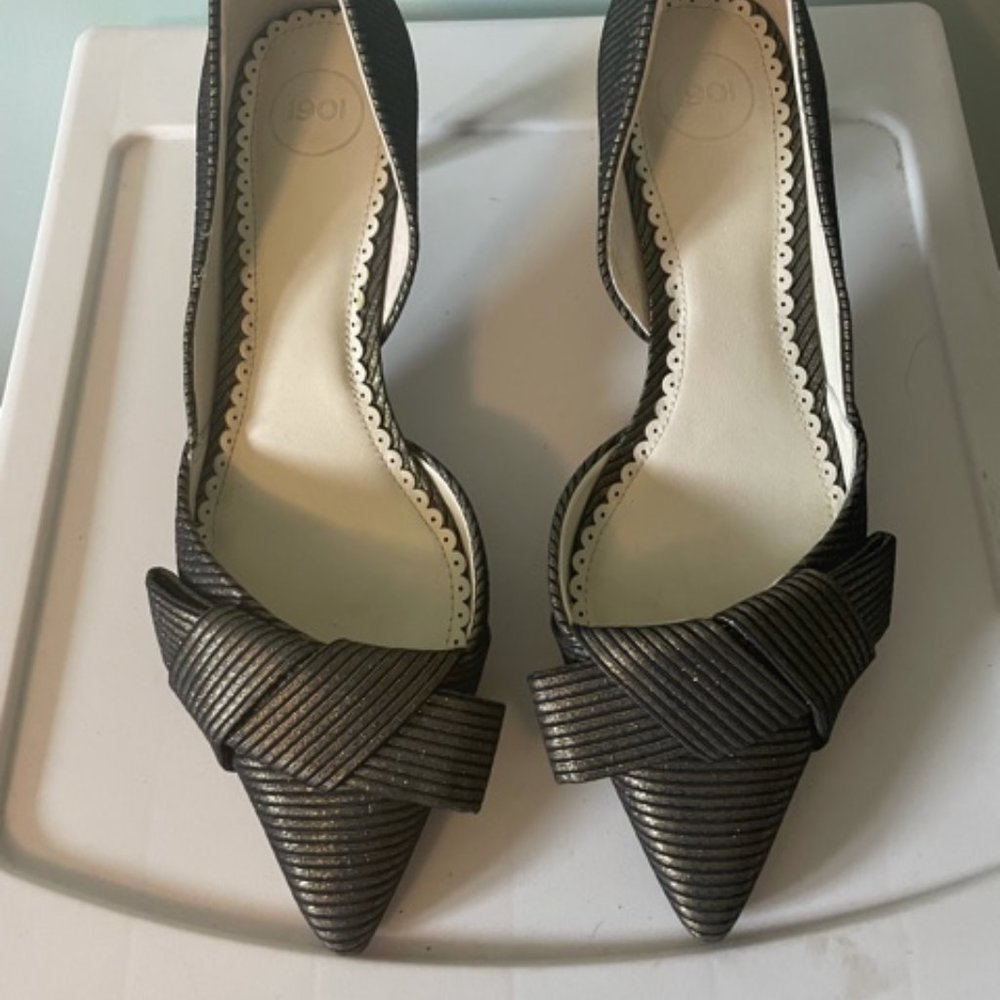 Nordstrom 1901 Women's Barrett Bow Pumps 7 bk&gold